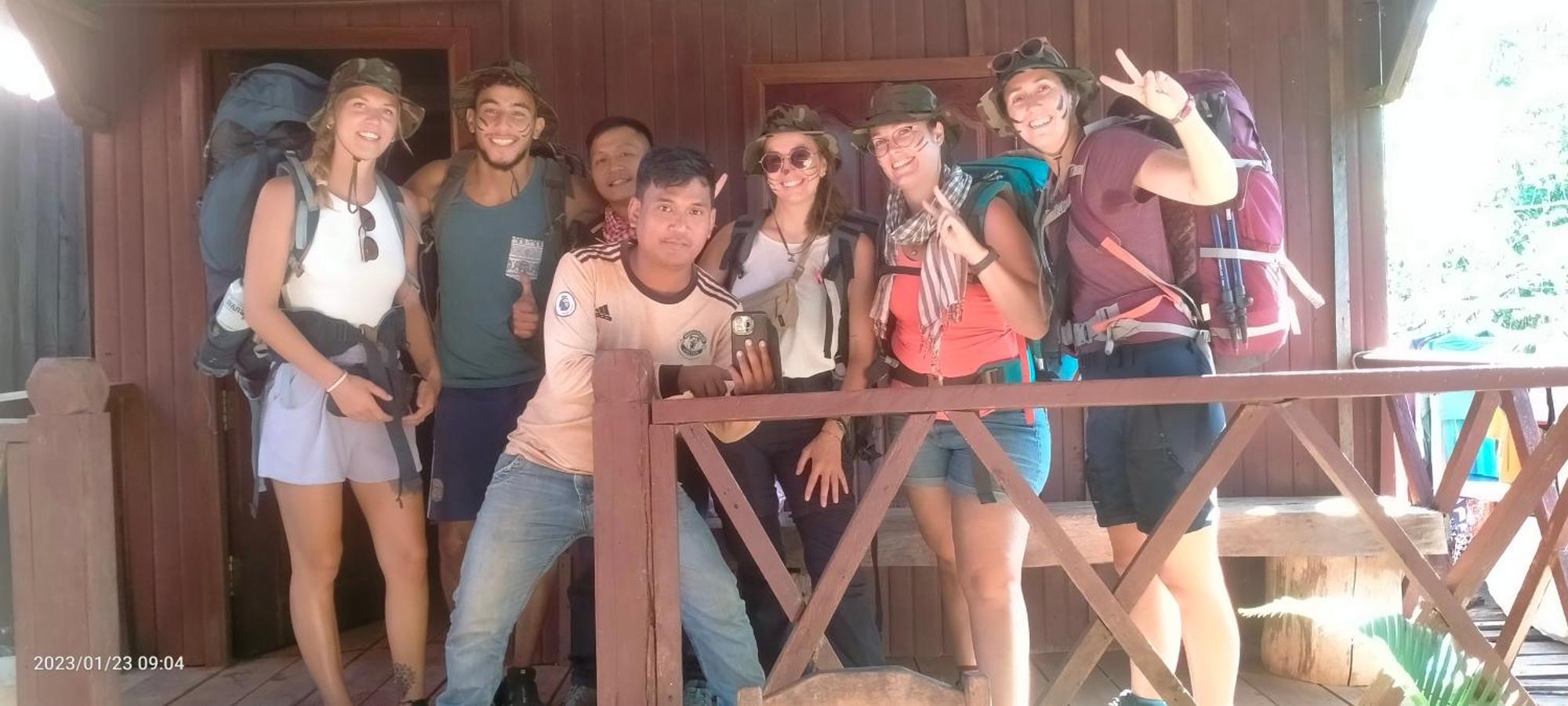 Bee Bee'S Chalets Home Stay And Trekking Banlung Eksteriør bilde